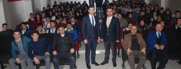 Turizm öğrencileri sektör temsilcileriyle buluştu