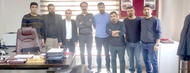 Dünya Hastanesi yönetimi UMKE’ye plaket verdi