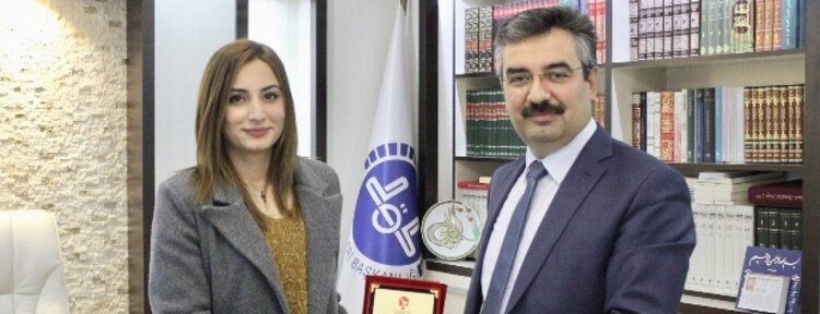Müftü Erhan'a Plaket