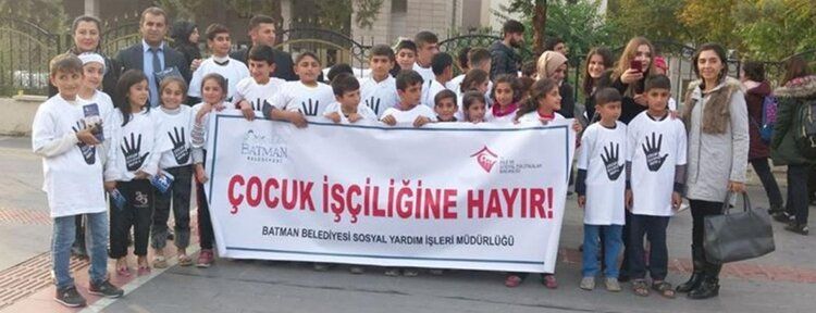 Batman’da yüzlerce çocuğa haklarıyla ilgili bilgilendirme yapıldı