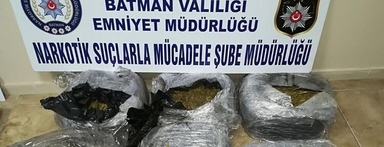Fırında zulalanmış esrar ele geçirildi