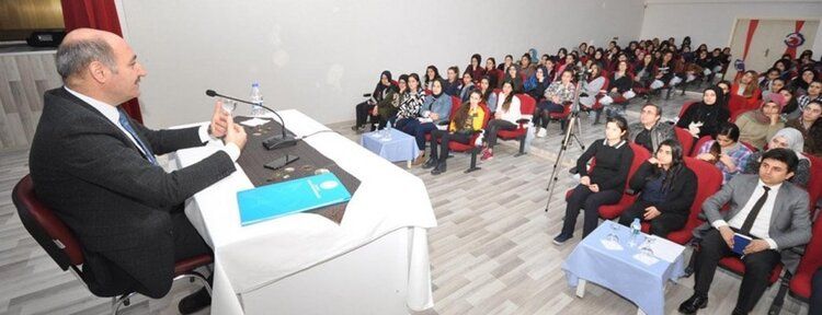 "Medeniyetimizin en önemli vasfı kitap ve okuma medeniyeti olmasıdır"