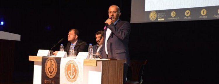 ‘Helal kazanç ve ticaret ahlakı” paneline yoğun ilgi