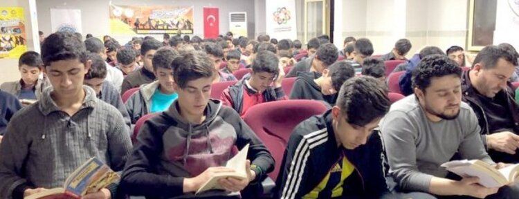 Cumhuriyet Mesleki ve Teknik Anadolu Lisesi pansiyonu okuyor
