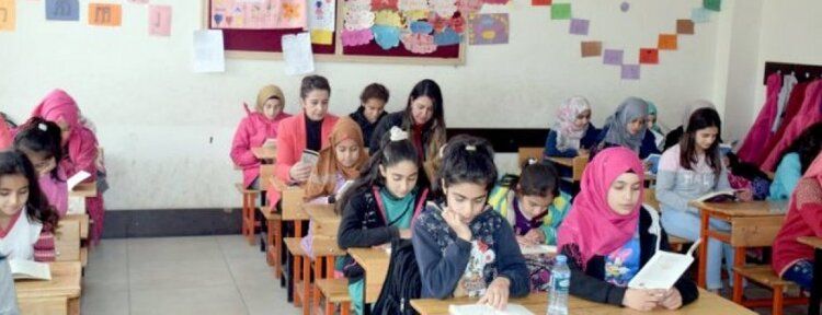 Kozluk’ta İmam Hatip Ortaokulu´nda okuma saati