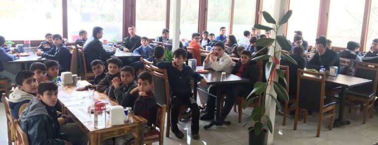 Aksoy’dan spora destek, gençlere jest