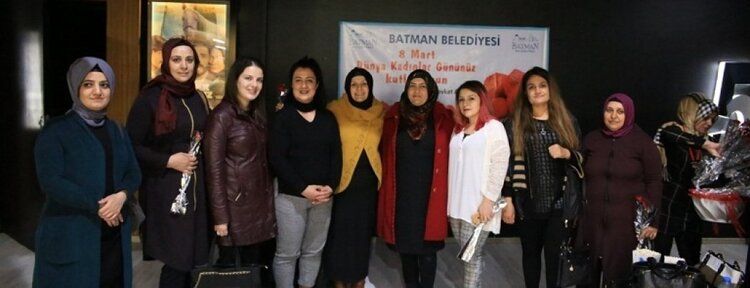 Belediye kadın çalışanları unutmadı