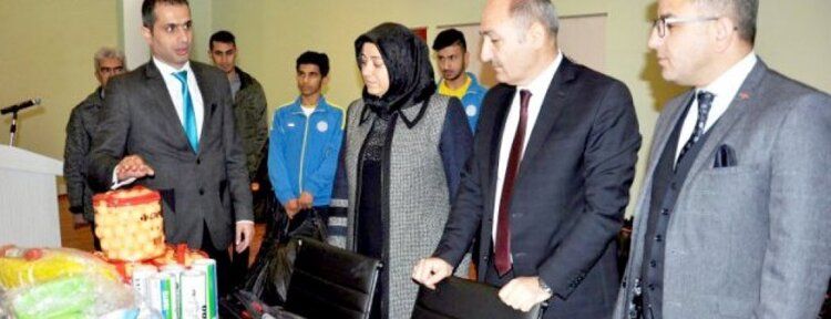 Kurtaran: ‘Örnek sporcu yetiştirmeliyiz’