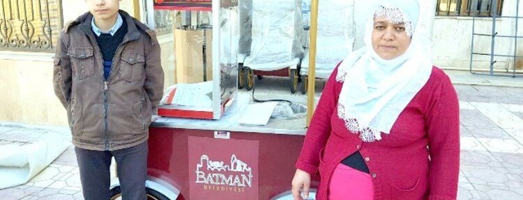 Mısır ve simit arabaları sahiplerine teslim edildi