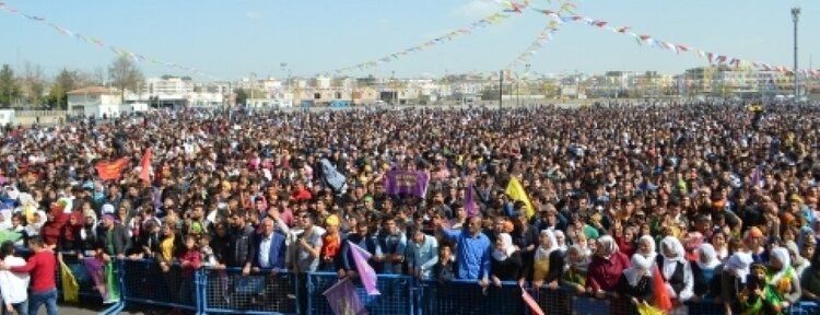 Newroz alanında bayram coşkusu