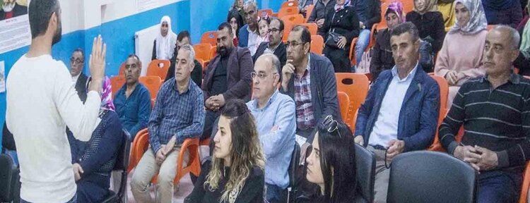 "İnternet Güvenliği ve Telefon Bağımlılığı" konulu seminer düzenlendi