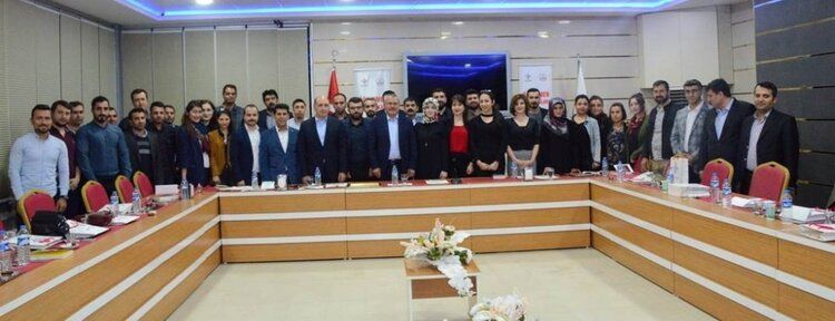 Vali Deniz, Selahattin Eyyübi Anadolu Lisesi öğretmenleriyle bir araya geldi