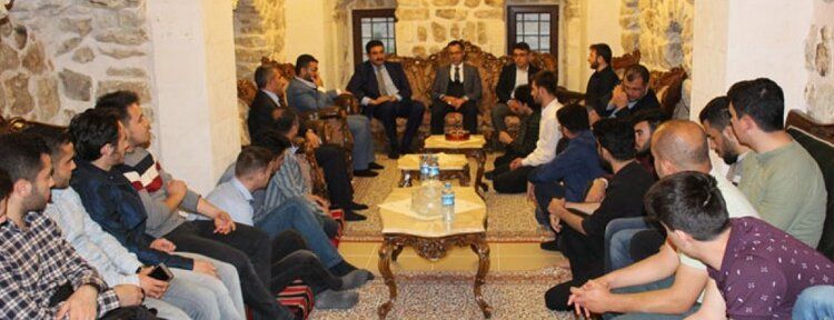 Birlik Vakfı gençlere hukuku anlattı