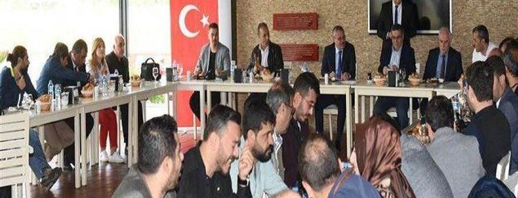 Vali Deniz, basın mensuplarıyla bir araya geldi