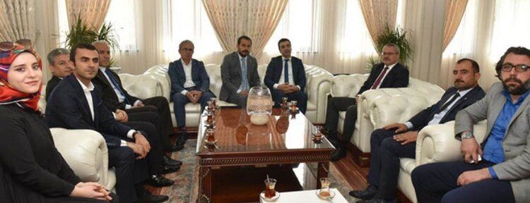AK Parti Merkez İlçe Yönetimi Vali Deniz’i ziyaret etti