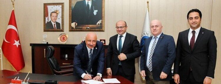 Üniversite personeli banka maaş promosyon ihalesini Akbank kazandı