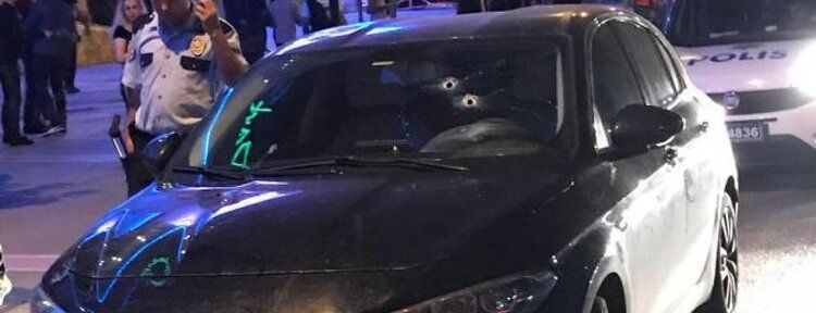 Park halindeki araca silah sıkıldı