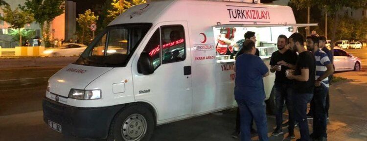 Türkkızılayından İkram Aracı