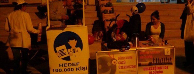 Gercüş'te sigarayı bırakma standı açıldı