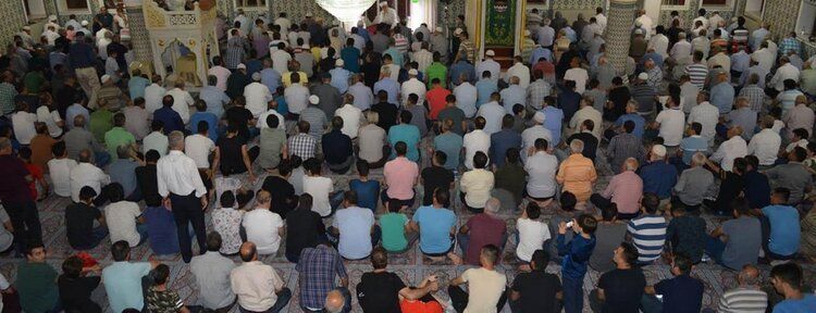 “Kur’an bizi güzel ahlaka çağırıyor”