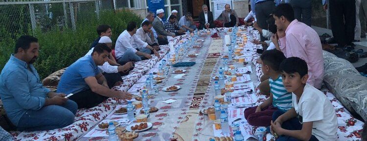 Gençlik Kur’an kursunda iftar açtı