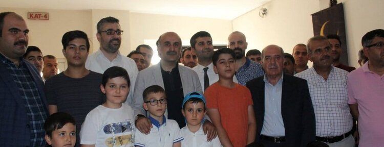 Özdemir Ensar Vakfı ve Yedi Hilal Derneğini ziyaret etti