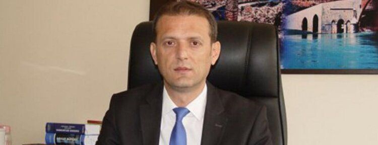 Cinnet getiren baba 2 oğlunu yaraladıktan sonra intihar etti