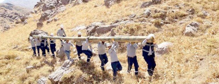 Kesintisiz elektrik için direkleri 1618 metreye taşıdılar