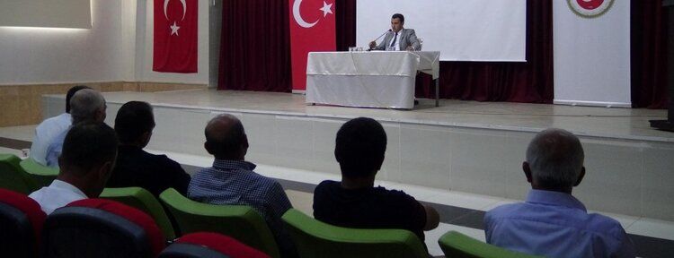 Gerçüş kaymakamı muhtarlarla buluştu