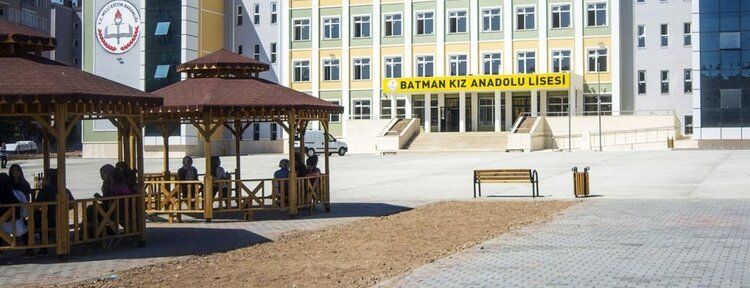 Batman’a 132 derslik kazandırdı