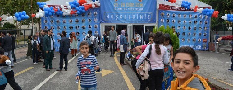 "Kitap okumak öngörüsü artmış bir nesil oluşturacaktır"
