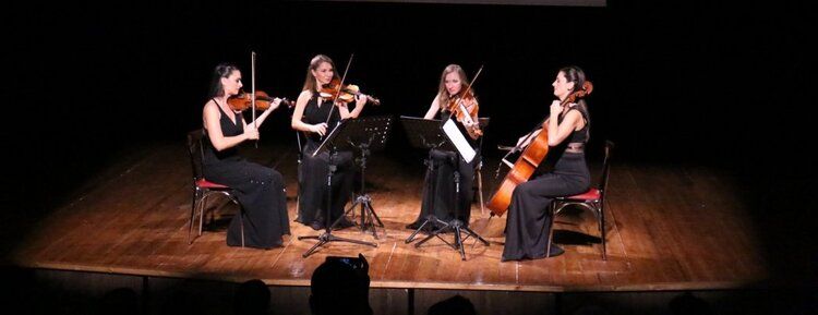 Nemeth Quartet izleyicileri sahneye kilitledi