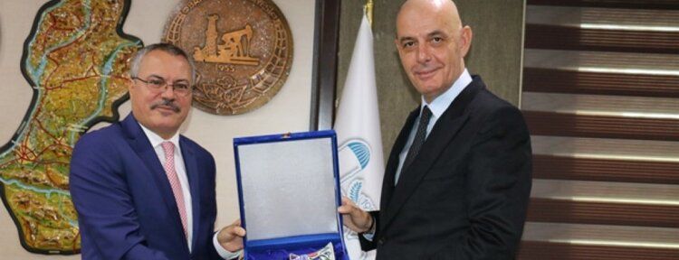 Vali Deniz’den belediyeye veda ziyareti