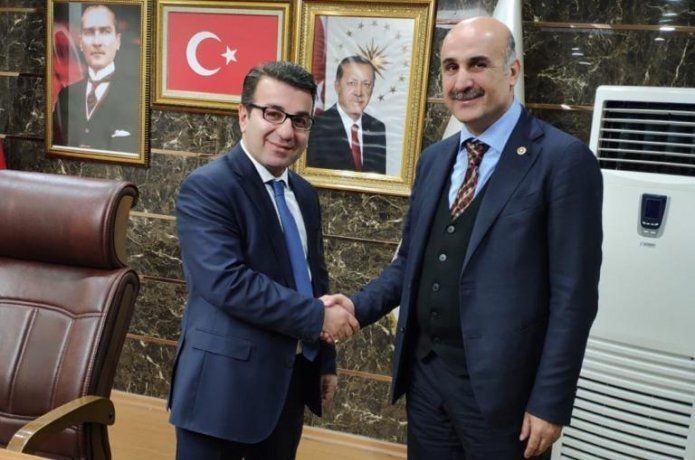 Özdemir’den yeni il başkanına kutlama