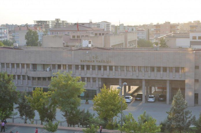 Valilikten "Derme çatma bir evde zorlu yaşam mücadelesi" paylaşımına açıklama