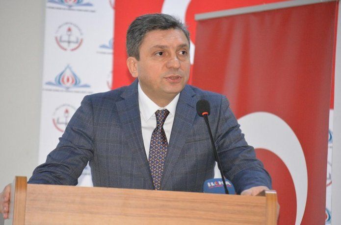 "Aramayı ve bilgiye ulaşmayı bilen öğrenci yetiştirmemiz lazım"