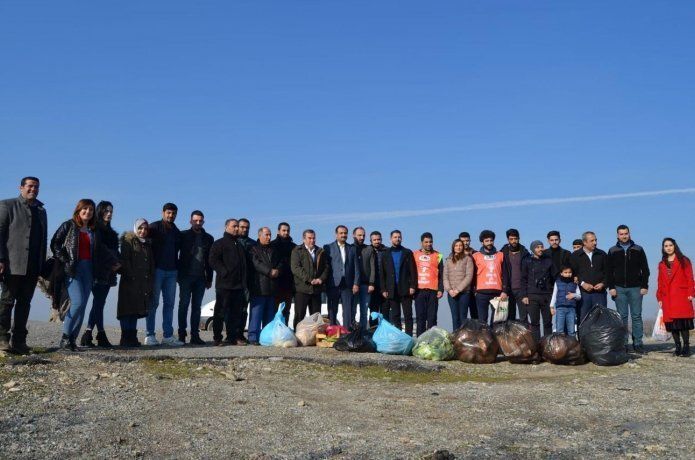 Çöpe atılacak gıdalar yabani hayvanlar için doğaya bırakıldı