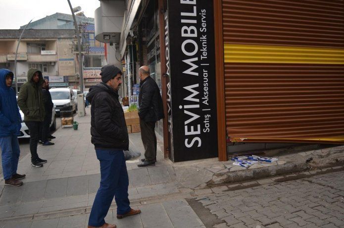 Hırsızlar güvenlik kamerasına yakalandı