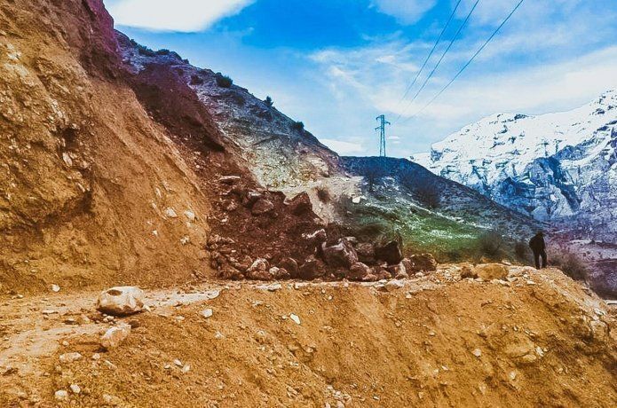 Heyelan nedeniyle kapanan yollar açıldı