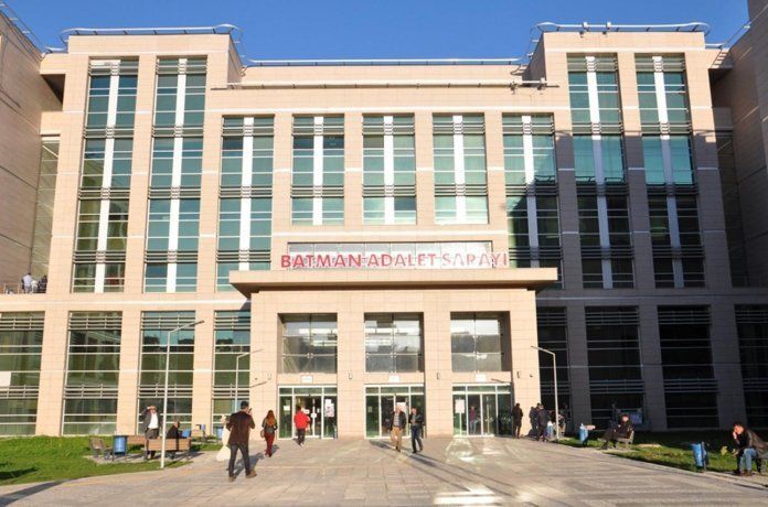 Dolandırıcılık iddiasıyla bir mübaşir gözaltına alındı