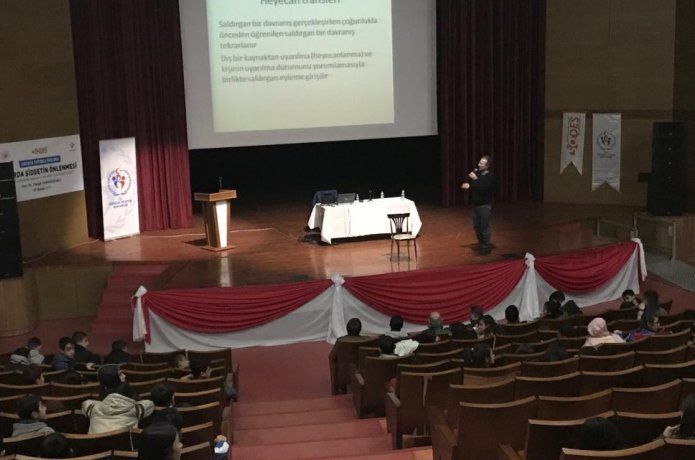 "Sporda Şiddetin Önlenmesi" semineri verildi