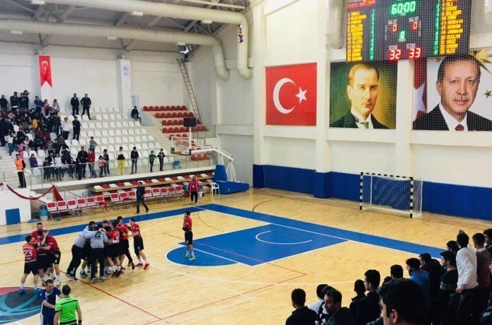 Hentbol takımı tek farkla yenildi
