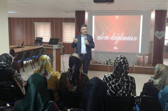 "Mutlu bir yuva hiç problem yaşanmayan bir ev demek değildir"