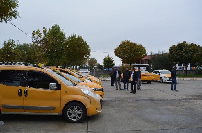 Taksici esnafının durak sorunu devam ediyor