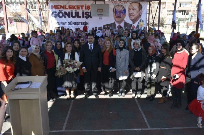 Kadınlar Günü'nde kadınlar iş istedi