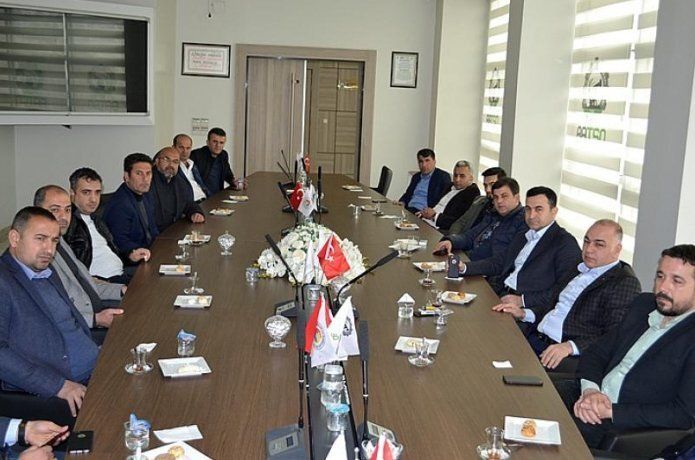 Esnaflar, bir araya geliyor