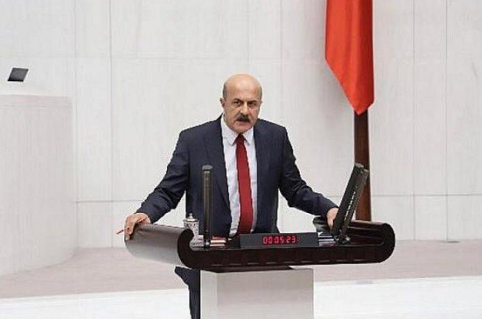 Milletvekili İpekyüz belediyenin hibe araçlarını meclise taşıdı