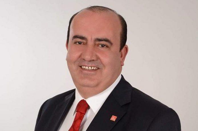 Cuma Uçardan taahhütname gibi pankart
