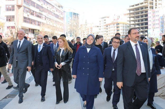 Bakan Selçuk, 3. Etap vizyon projeyi gezdi