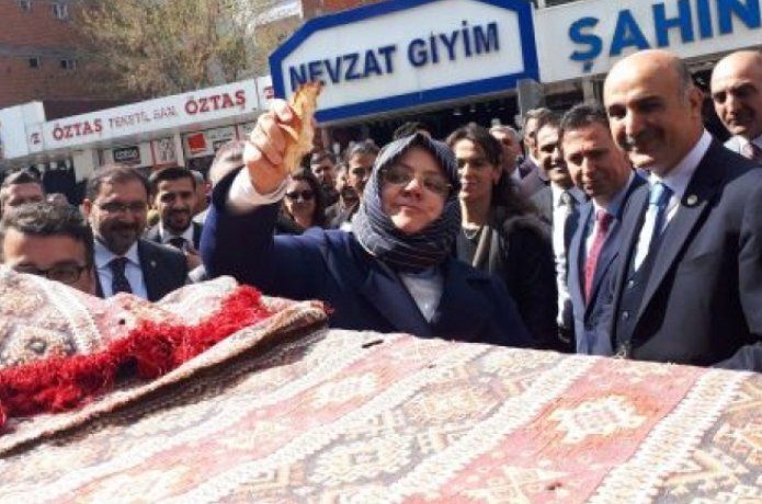Bakan Selçuk ‘Yardımlarda 50 Bin haneye ulaştık’